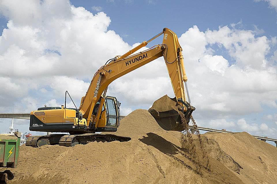 Earth Moving Equipment Hire